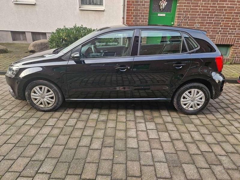 Schwarz Gebraucht 2017 VW Polo Limousine | 7.200 € (Superpreis) - Bild 1/4