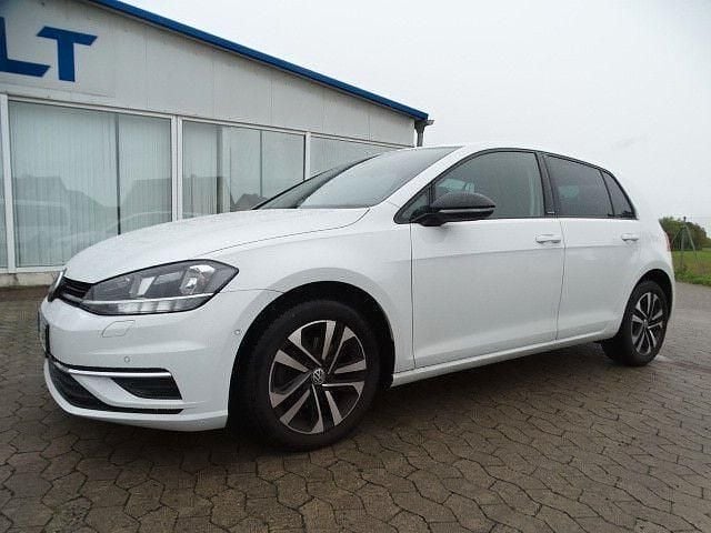 Weiß Gebraucht 2019 VW Golf VII IQ Drive Limousine | 13.900 € (Guter Preis) - Bild 1/4