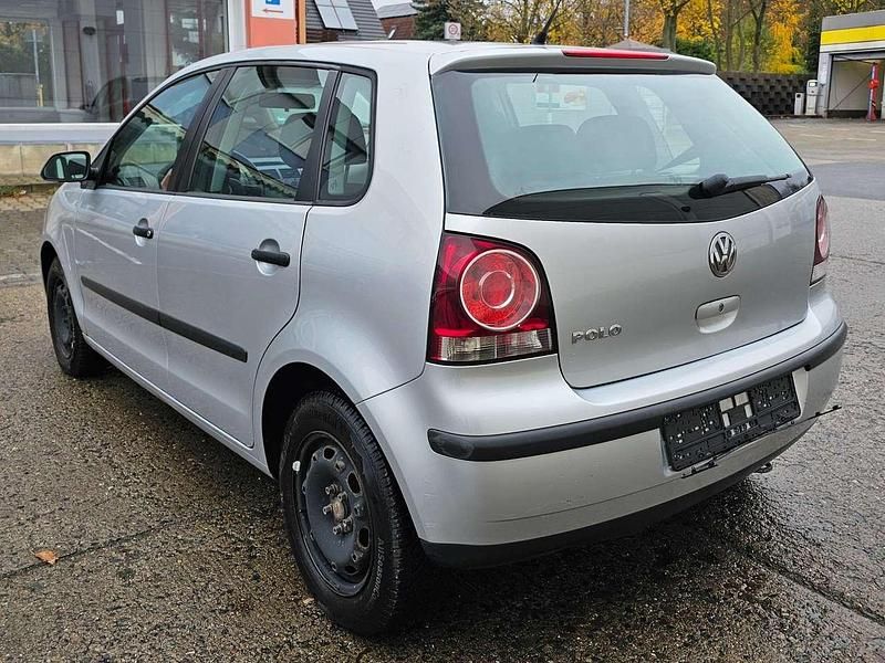 Used VW Polo S 54 HP (39 kW) 2006 Silver Hatchback