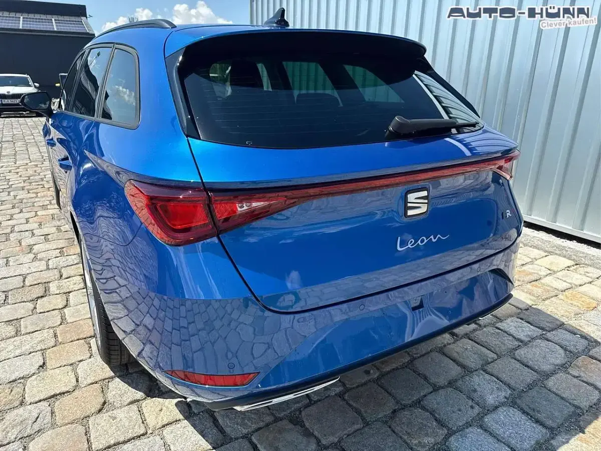 Neu Seat Leon FR 150 PS (110 kW) 2026 Magneticgrau metallic Kombi