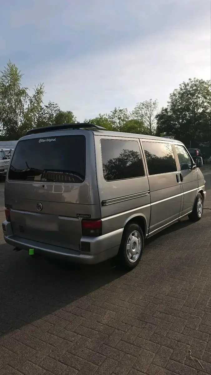 Gebraucht VW Multivan 102 PS (75 kW) 1998 Silber Van / Kleinbus