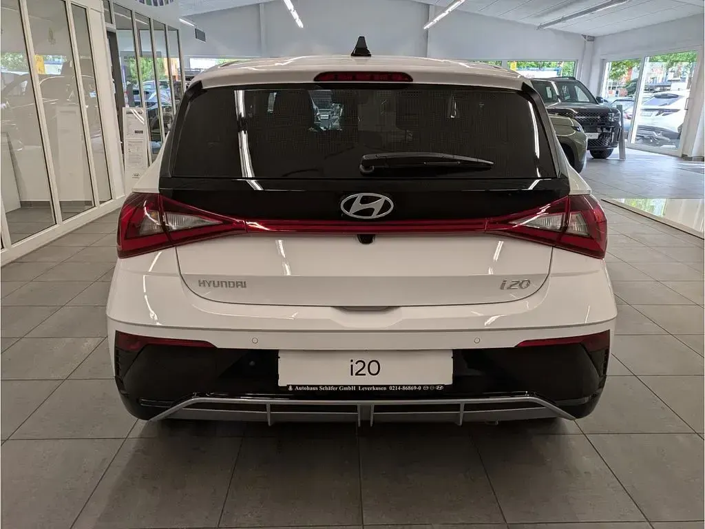 Neu Hyundai i20 Blackline 90 PS (66 kW) 2026 Weiß Kleinwagen