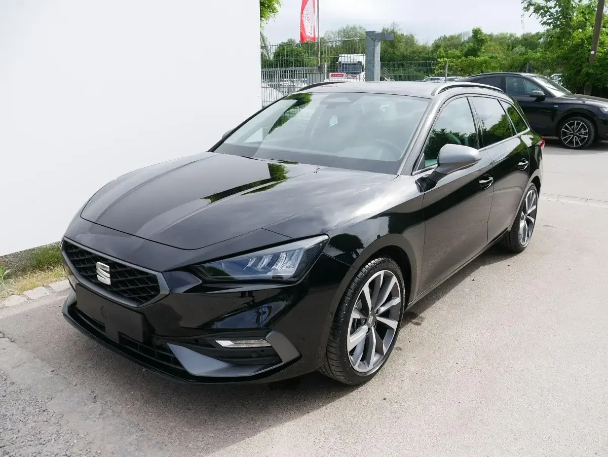 Neu Cupra Leon 150 PS (110 kW) 2025 Midnight schwarz metallic Kombi