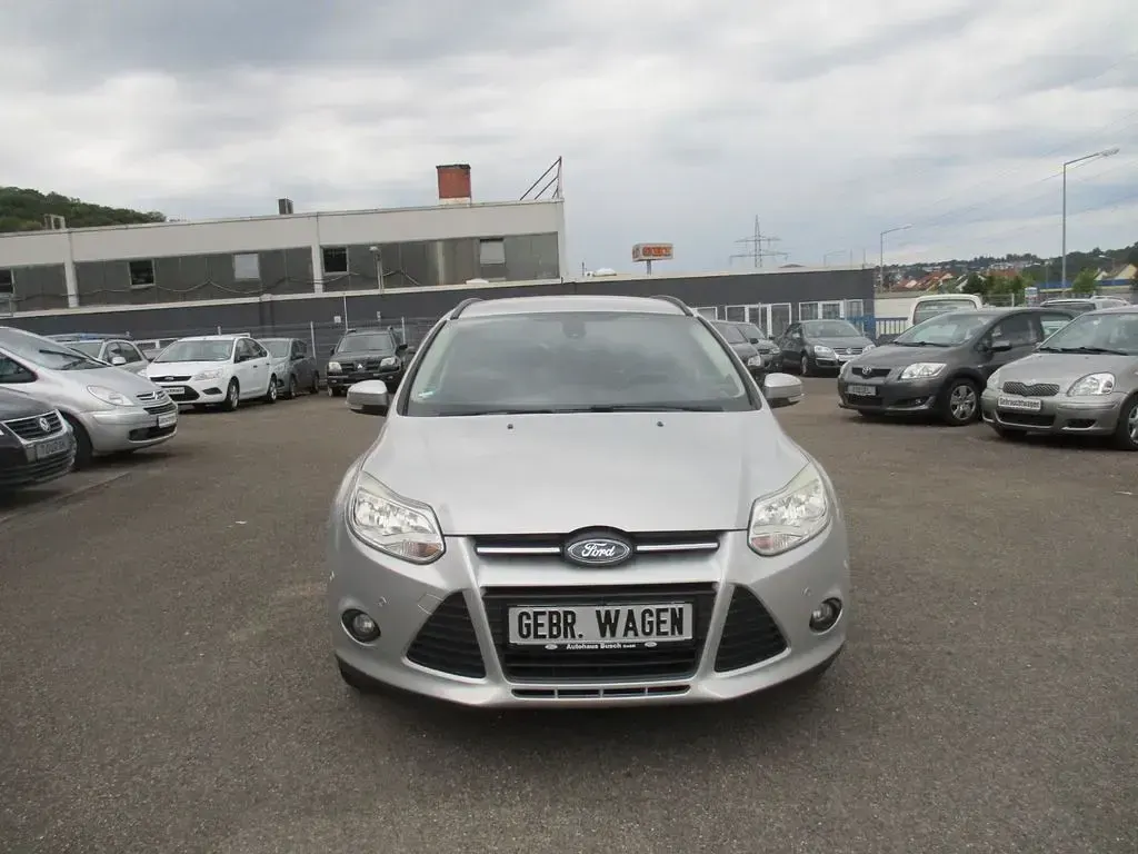 Gebraucht Ford Focus SYNC Edition 125 PS (91 kW) 2014 Silber Limousine
