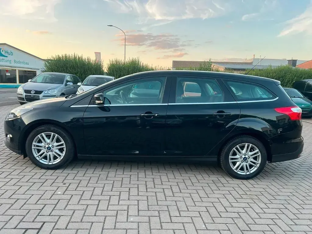Gebraucht Ford Focus Titanium 125 PS (91 kW) 2012 Schwarz Kombi