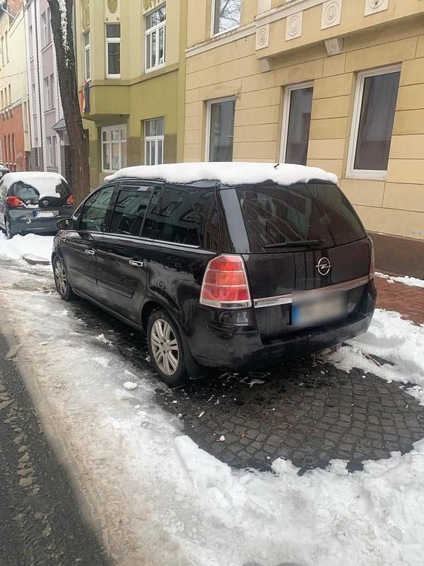 Schwarz Gebraucht 2007 Opel Zafira Van / Kleinbus | 1.000 € (Superpreis) - Bild 1/4