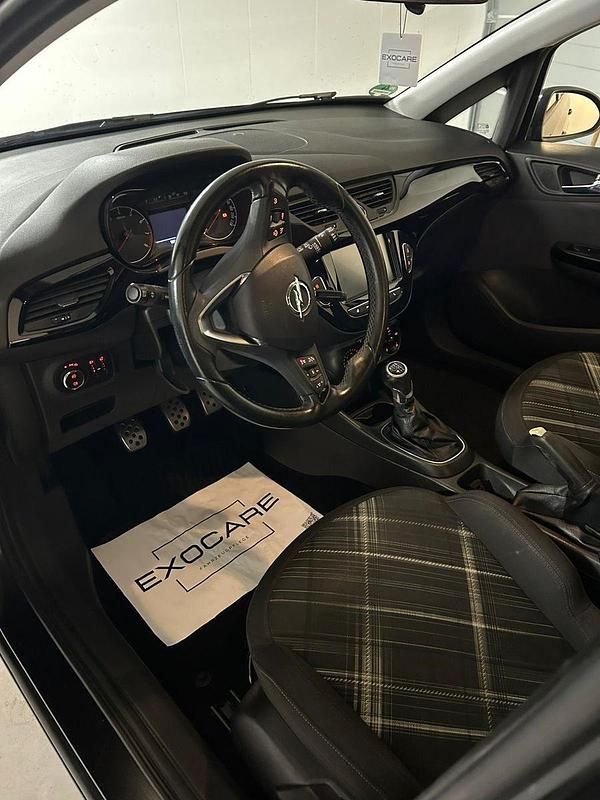 Gebraucht Opel Corsa Edition 101 PS (74 kW) 2016 Schwarz Kleinwagen