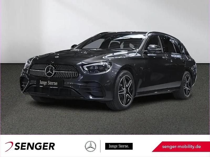Lack graphitgrau Gebraucht 2021 Mercedes E300 AMG Kombi | 33.580 € (Etwas zu teuer) - Bild 1/1