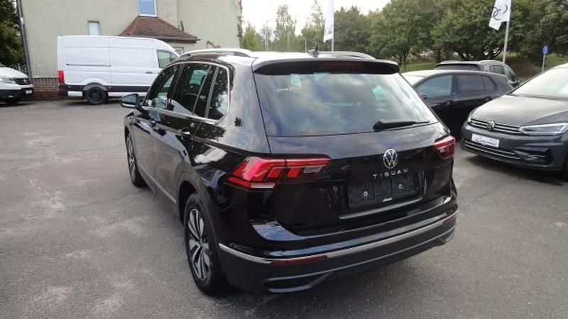 Gebraucht VW Tiguan Move 150 PS (110 kW) 2024 SUV