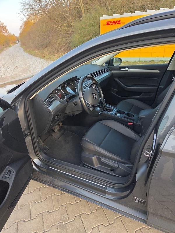 Gebraucht VW Passat 150 PS (110 kW) 2015 Silber Kombi