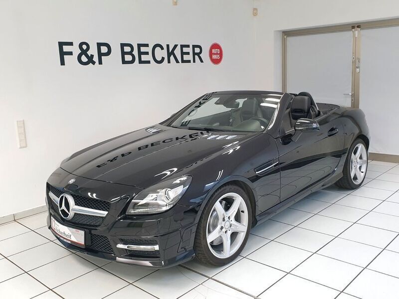 Obsidianschwarz metalliclack Gebraucht 2012 Mercedes SLK200 AMG line Cabrio | 22.490 € (Teuer) - Bild 1/4