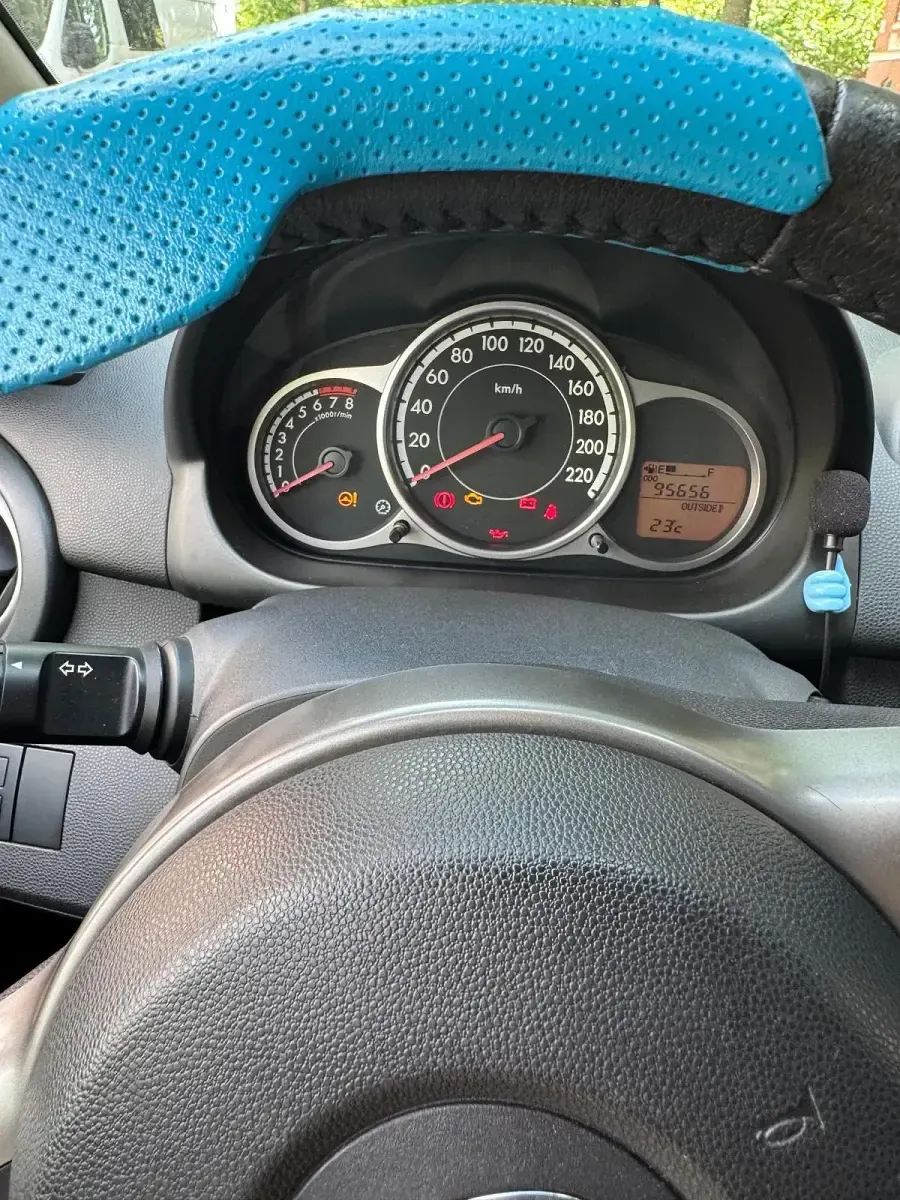 Gebraucht Mazda 2 84 PS (61 kW) 2013 Blau Kleinwagen
