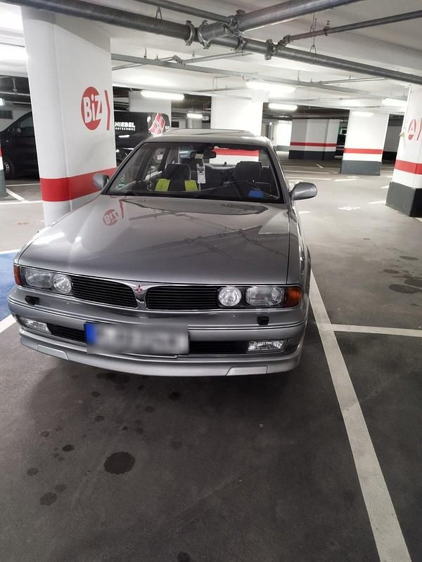 Gebraucht Mitsubishi Sigma 205 PS (150 kW) 1993 Silber Limousine