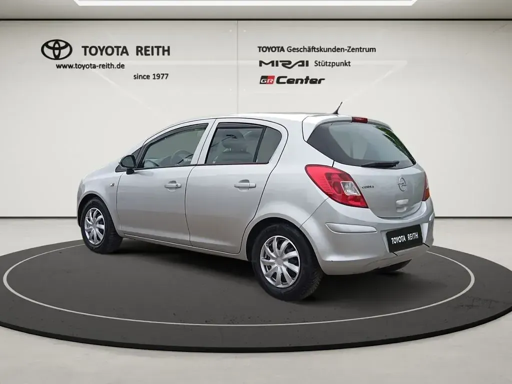 Gebraucht Opel Corsa Edition 80 PS (58 kW) 2009 Starsilber iii m2 Kleinwagen