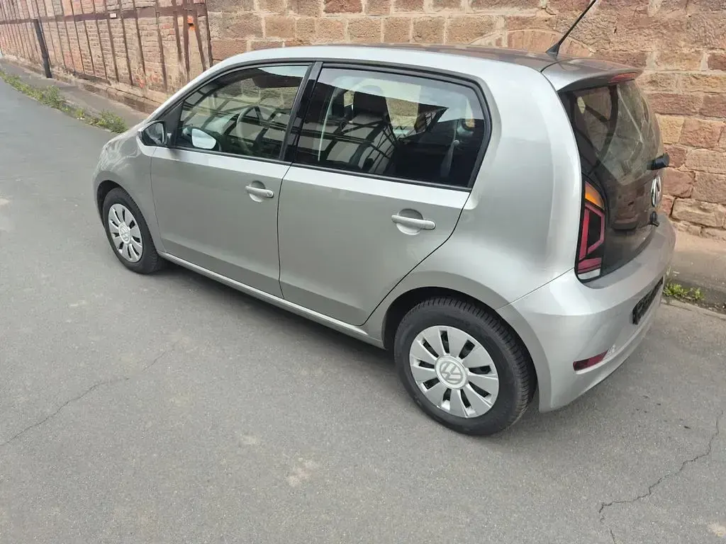 Gebraucht VW up! move up! 75 PS (55 kW) 2017 Silber Kleinwagen