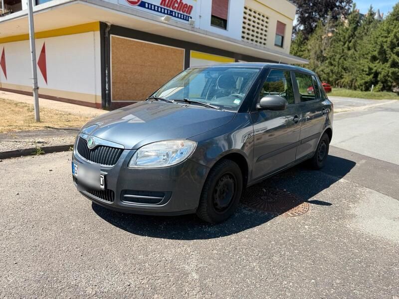 Blau Gebraucht 2010 Skoda Fabia Kleinwagen | 1.299 € (Superpreis) - Bild 1/4