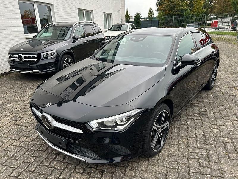 Schwarz Gebraucht 2021 Mercedes CLA250e Shooting Brake Progressive Kombi | 24.850 € (Fairer Preis) - Bild 1/4
