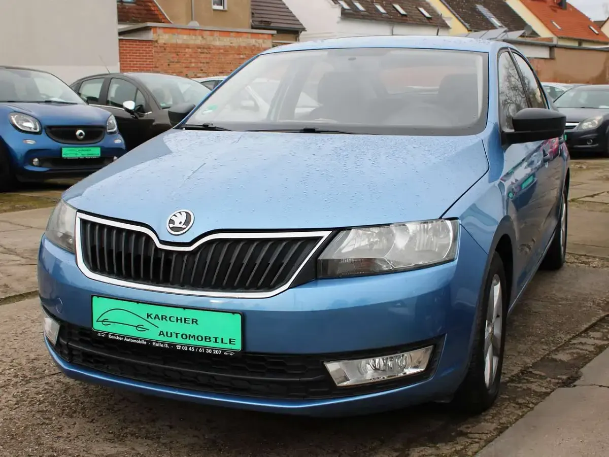 Gebraucht Skoda Rapid Active 105 PS (77 kW) 2013 Denimblau metallic Limousine