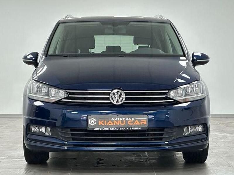 Gebraucht VW Touran Comfortline 116 PS (85 kW) 2017 Blau Van / Kleinbus