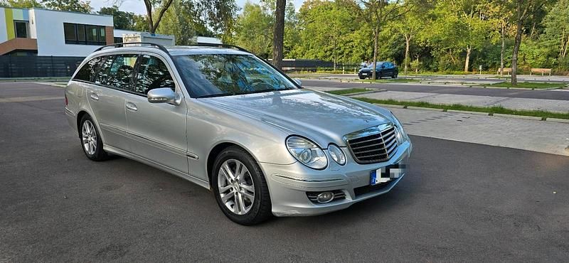 Silber Gebraucht 2007 Mercedes E320 Kombi | 5.800 € (Fairer Preis) - Bild 1/4