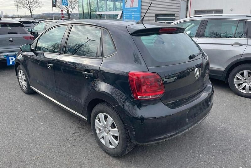 Gebraucht VW Polo 60 PS (44 kW) 2014 Schwarz Limousine