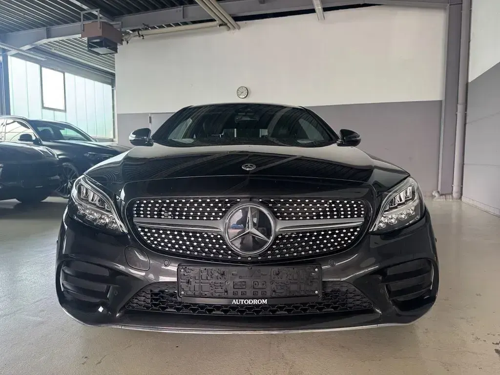 Gebraucht Mercedes C200 AMG line 197 PS (144 kW) 2022 Grau Coupé