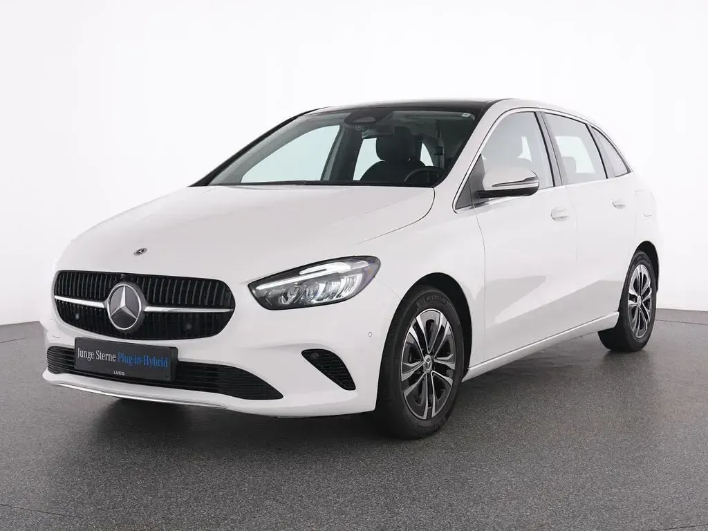 Gebraucht Mercedes B250e AMG 218 PS (160 kW) 2025 Weiß Kleinwagen