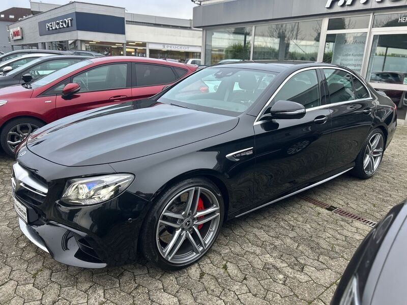 Schwarz Gebraucht 2020 Mercedes E63S AMG AMG Limousine | 83.990 € - Bild 1/4