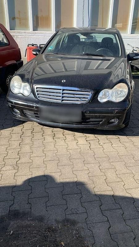 Gebraucht Mercedes 220 175 PS (128 kW) 2006 Schwarz Coupé
