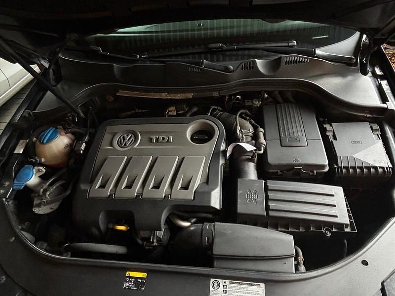 Gebraucht VW Passat Comfortline 140 PS (102 kW) 2014 Schwarz Kombi