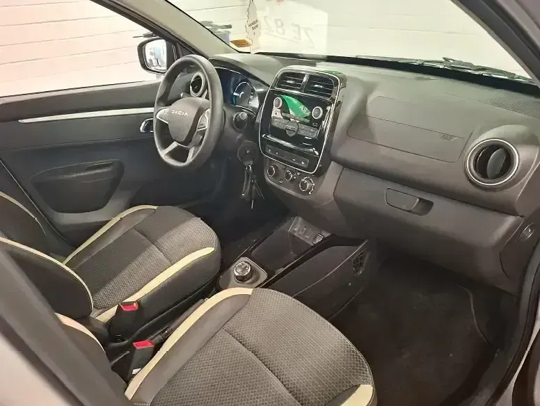 Occasion Dacia Spring Essentiel 33 kW (45 ch) 2023 Argent Citadine