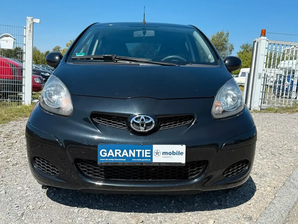 Gebraucht Toyota Aygo Limited 68 PS (50 kW) 2012 Schwarz Kleinwagen