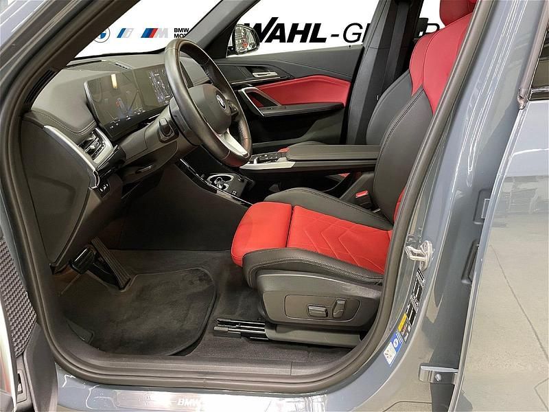 Gebraucht BMW iX1 xLine 230 kW (313 PS) 2023 Grau metallic SUV