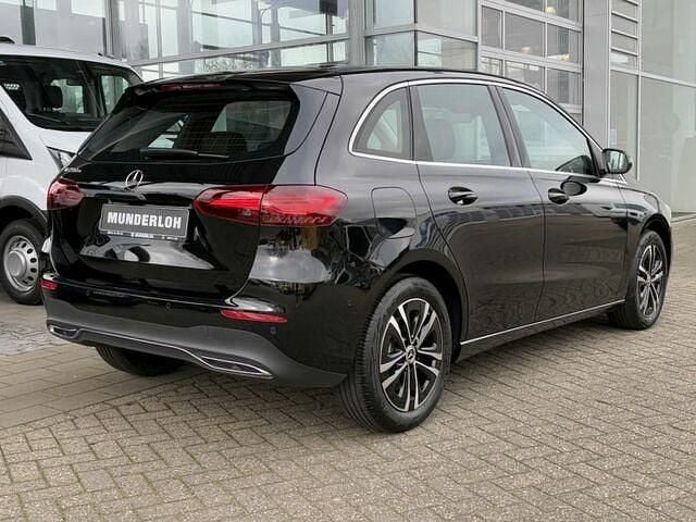 Gebraucht Mercedes B250 163 PS (119 kW) 2023 Andere farbe Kleinwagen