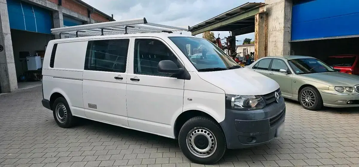 Gebraucht VW Multivan 140 PS (102 kW) 2012 Weiß Van / Kleinbus