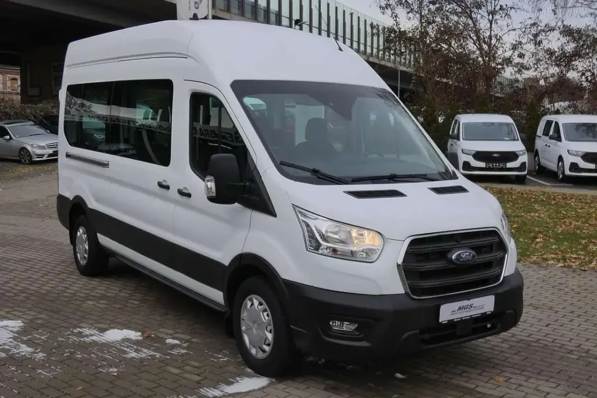 Gebraucht Ford Transit Trend 131 PS (96 kW) 2020 Frostweiß Limousine
