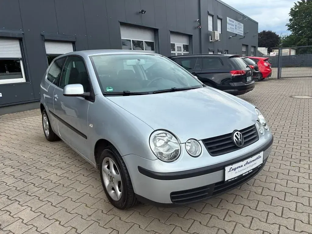 Gebraucht VW Polo Comfortline 75 PS (55 kW) 2002 Silber Limousine