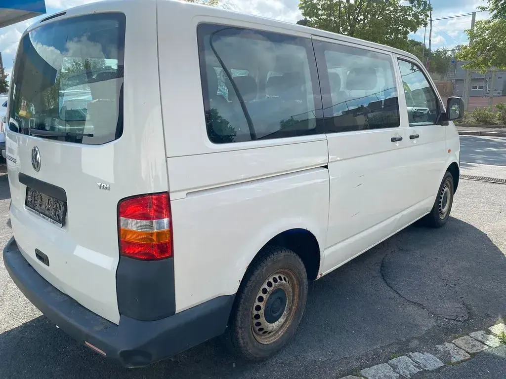 Second-hand VW Transporter 102 CP (75 kW) 2007 Alb Van