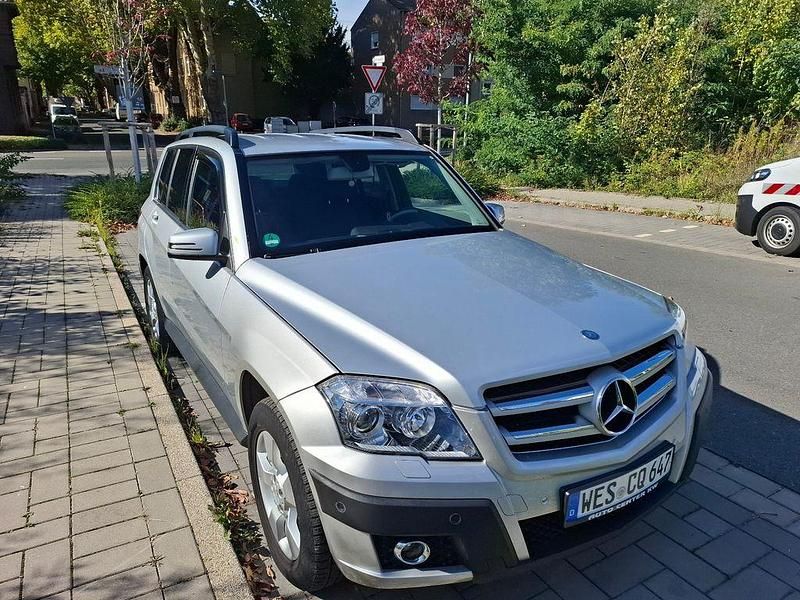 Silber Gebraucht 2008 Mercedes GLK280 SUV | 11.400 € (Fairer Preis) - Bild 1/4