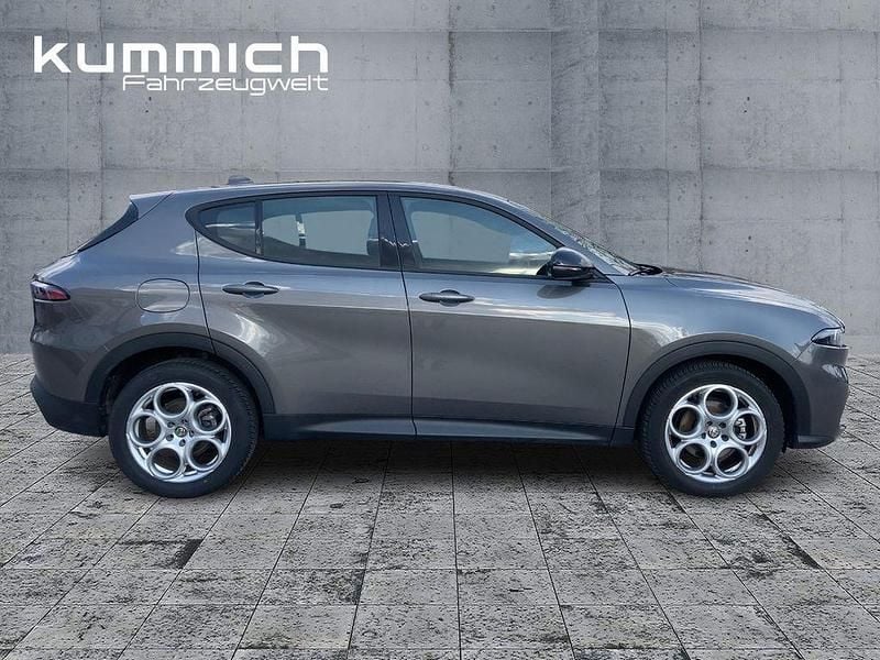 Second-hand Alfa Romeo Tonale Super 131 CP (96 kW) 2024 Gri SUV