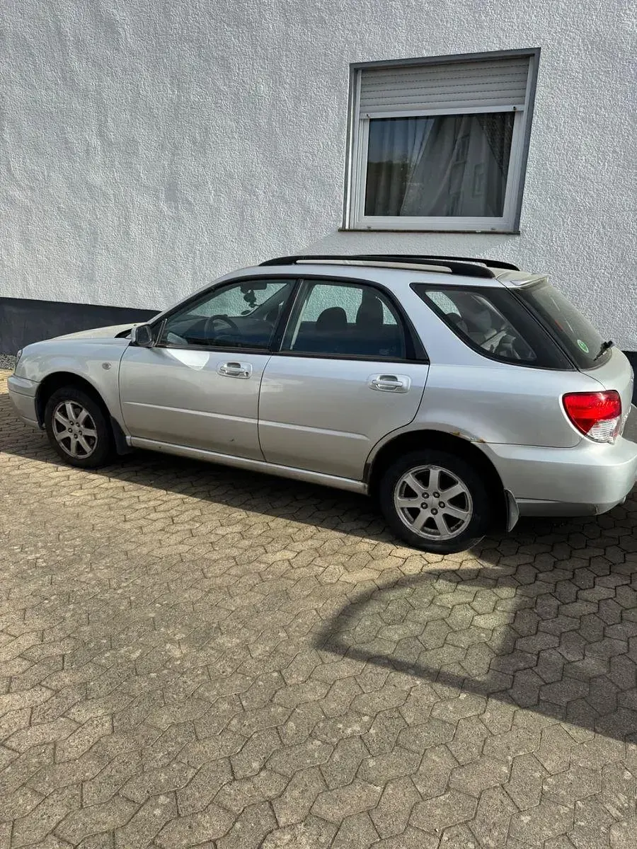 Käytetty Subaru Impreza 125 HP (91 kW) 2002 Hopea Farmari