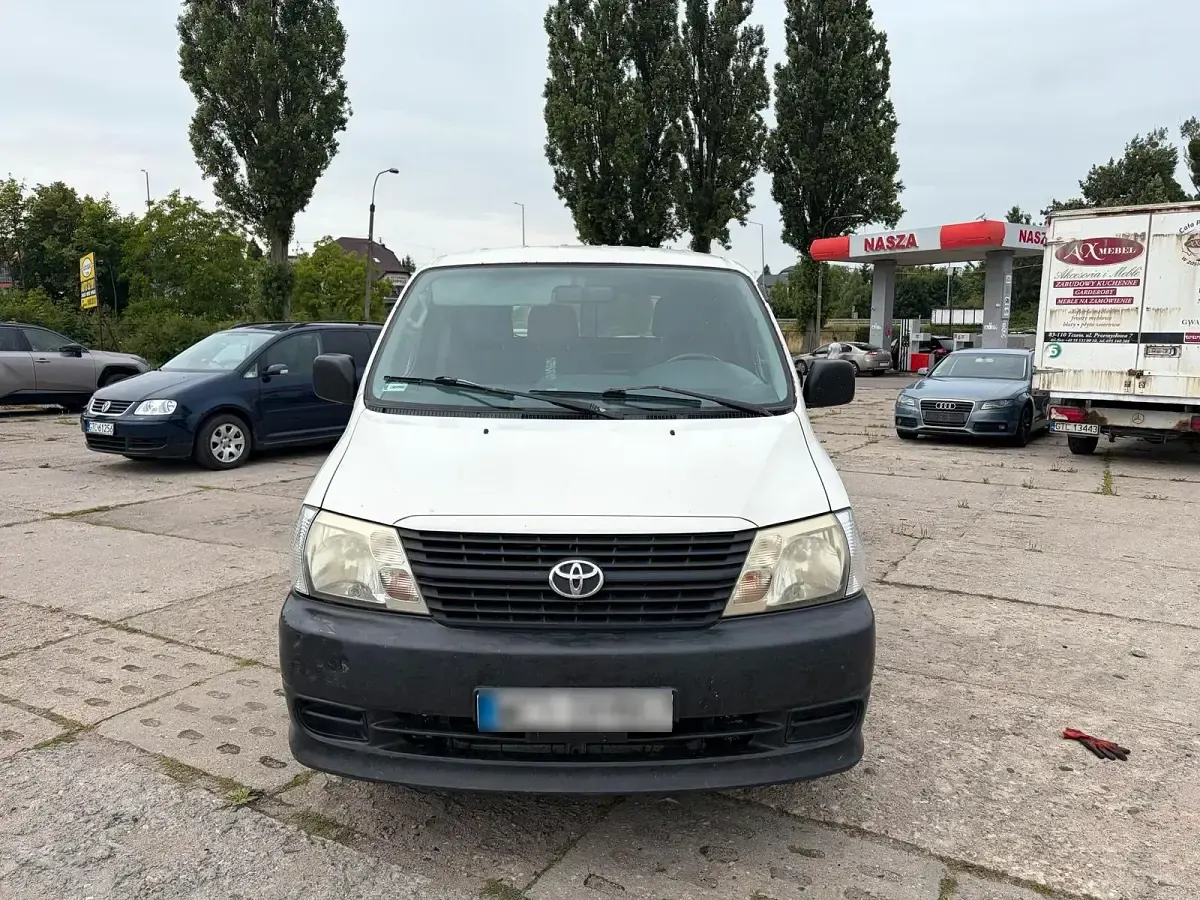 Gebraucht Toyota HiAce 117 PS (86 kW) 2007 Weiß Van