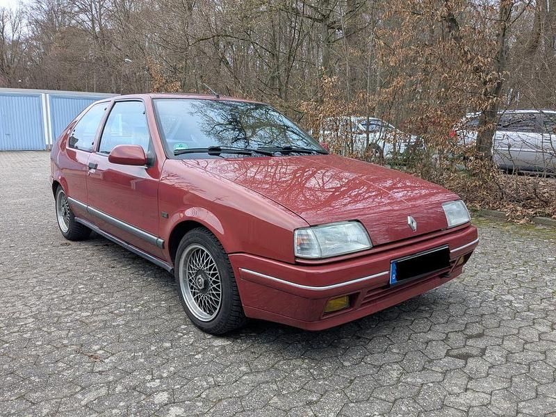 Gebraucht Renault 19 90 PS (66 kW) 1990 Rot Limousine
