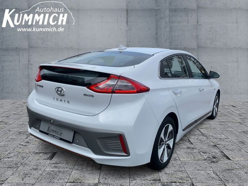 Gebraucht Hyundai Ioniq Premium 88 kW (120 PS) 2019 Weiß Kleinwagen