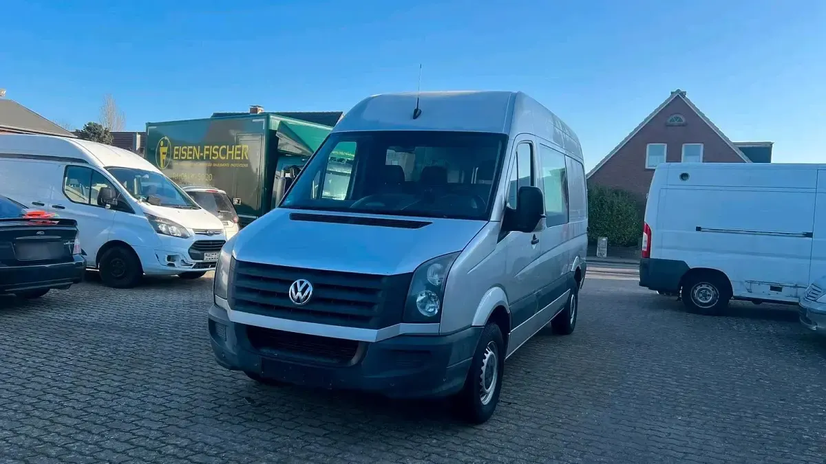 Gebraucht VW Crafter 163 PS (119 kW) 2011 Grau Van