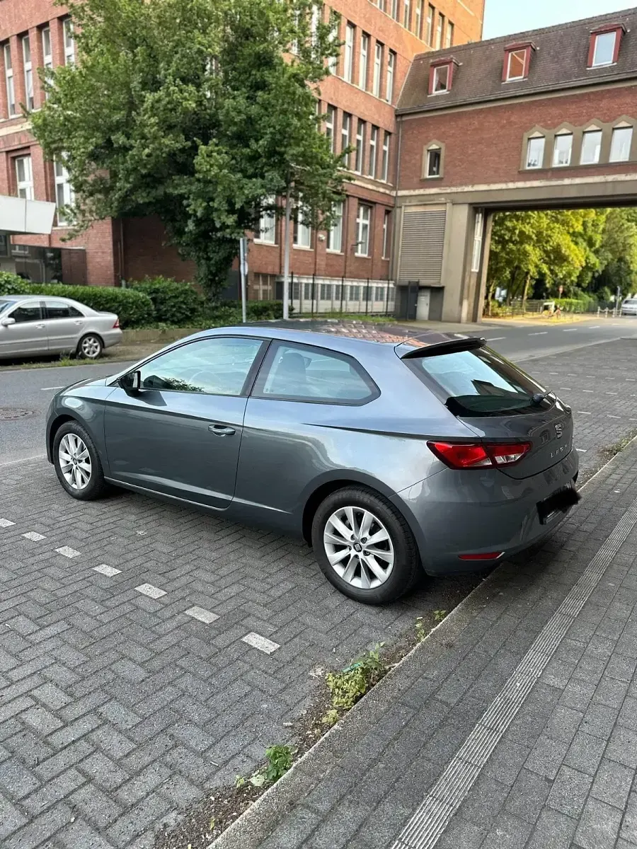Gebraucht Seat Leon Sport 110 PS (80 kW) 2014 Grau Coupé