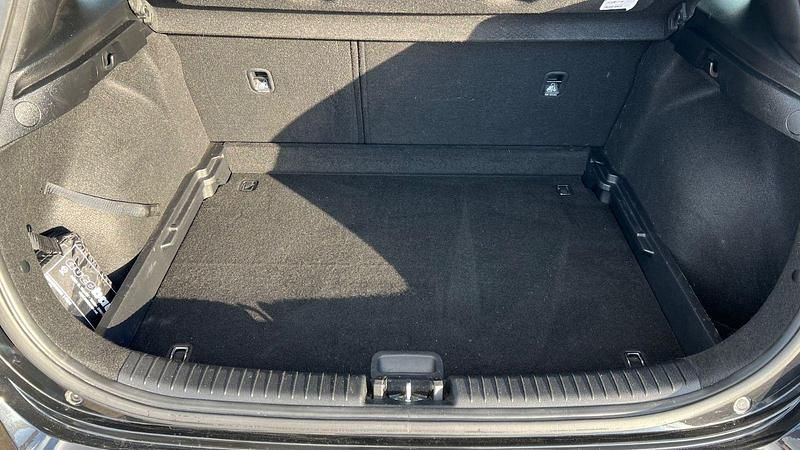 Usado Kia Ceed Vision 160 HP (117 kW) 2023 Preto Citadino