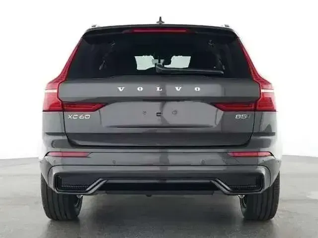 Gebraucht Volvo XC60 Plus 250 PS (183 kW) 2025 Platinium grau SUV