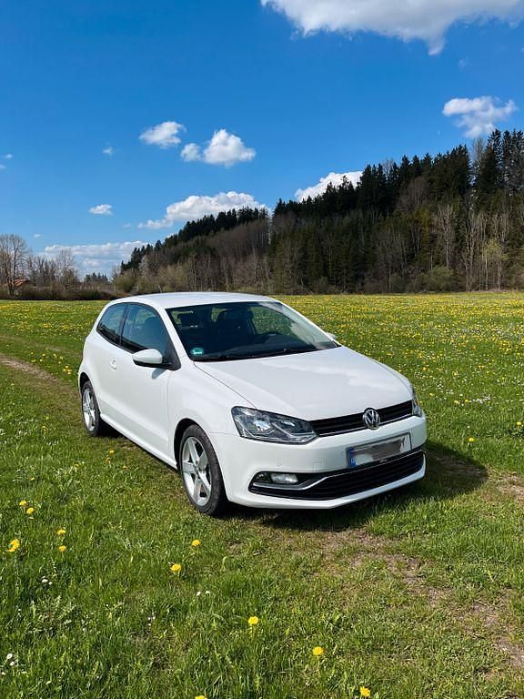 Gebraucht VW Polo Comfortline 90 PS (66 kW) 2015 Weiß Kleinwagen