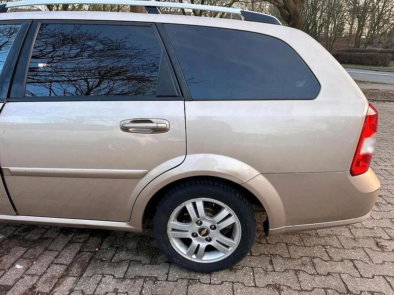 Gebraucht Chevrolet Nubira 120 PS (88 kW) 2007 Gold Kombi